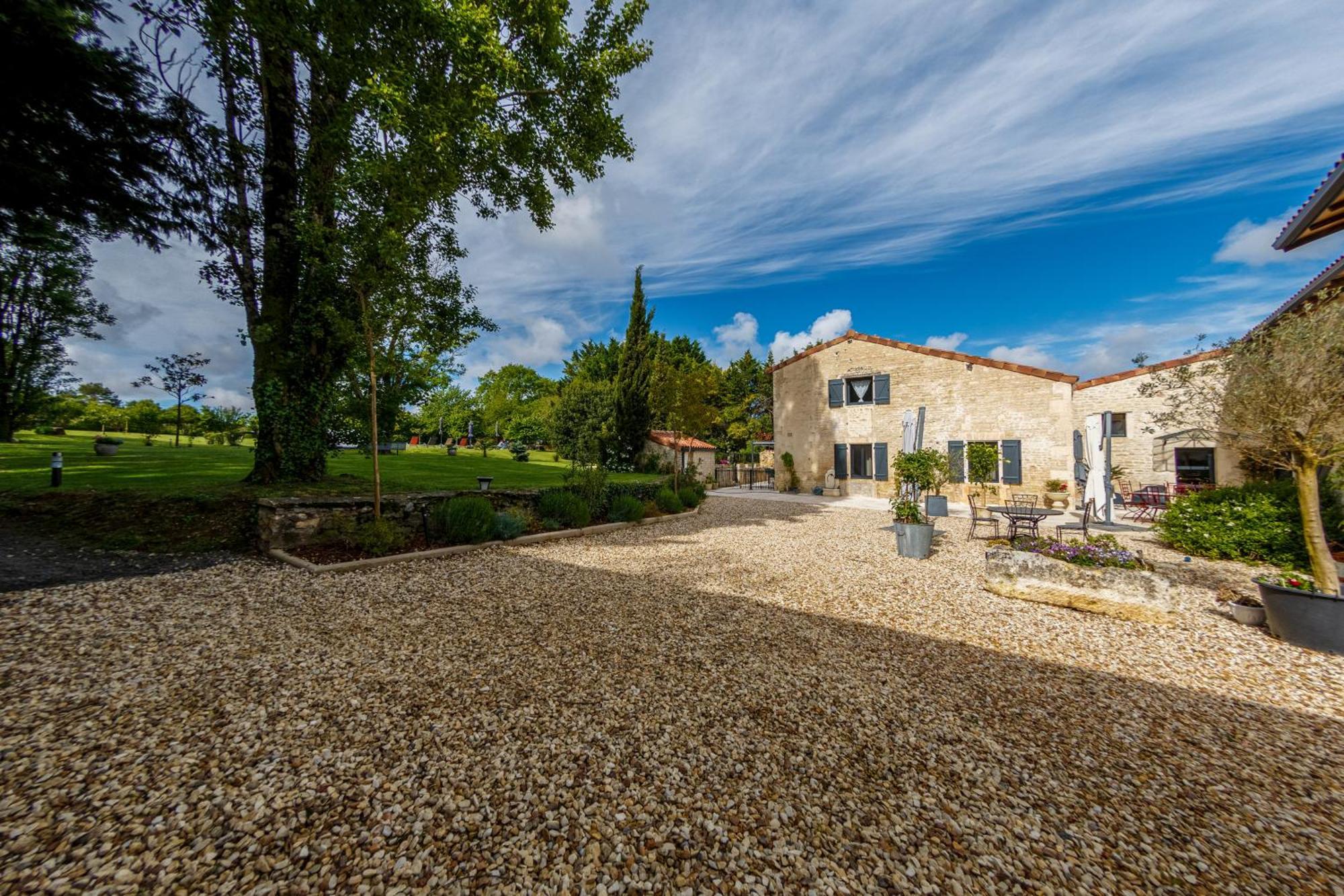 Au Clos Des Dely - Chambre D Hotes "Reference" Climatisee Mareuil  Luaran gambar